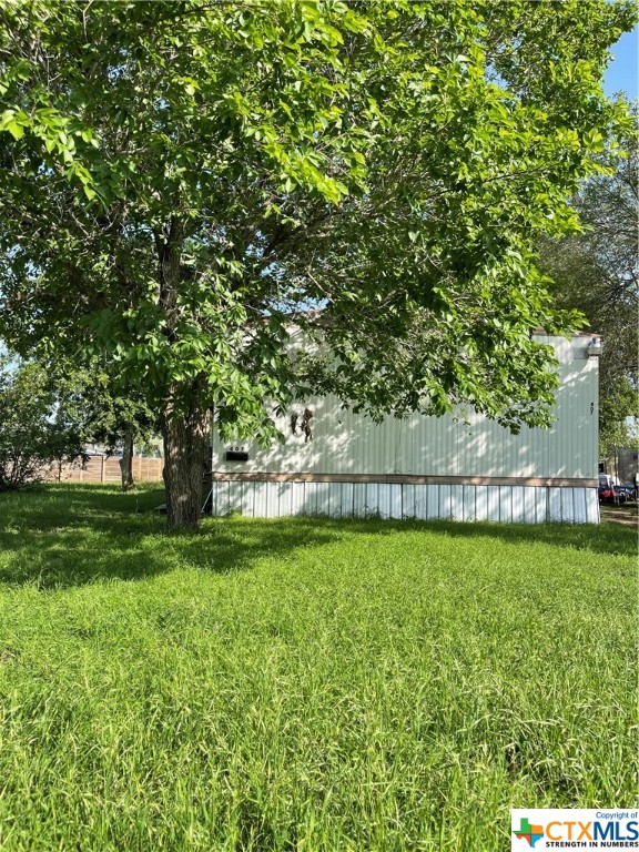 407 Moffitt Street
