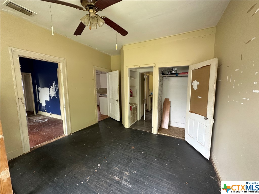 532 N Eckhardt Street