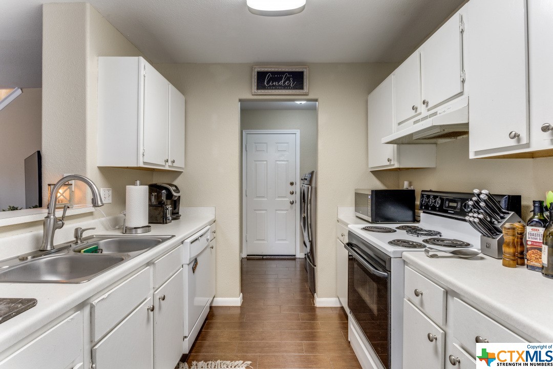 831 Sagewood Trail