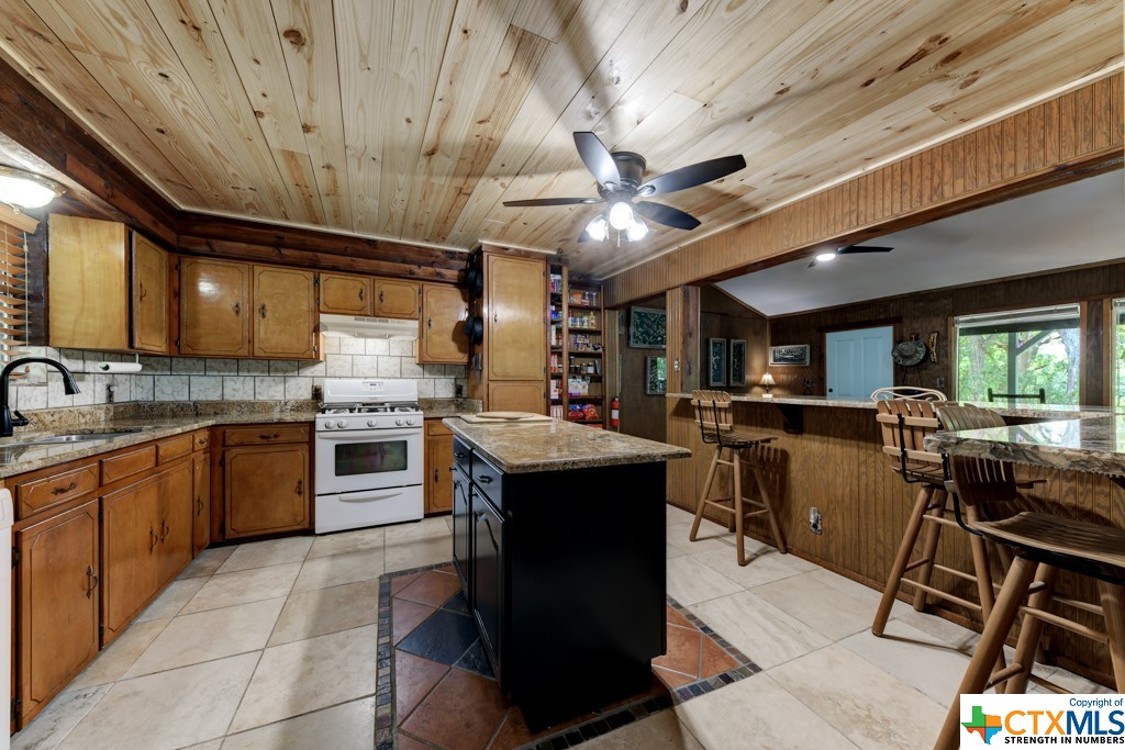 2808 Riverwood Road