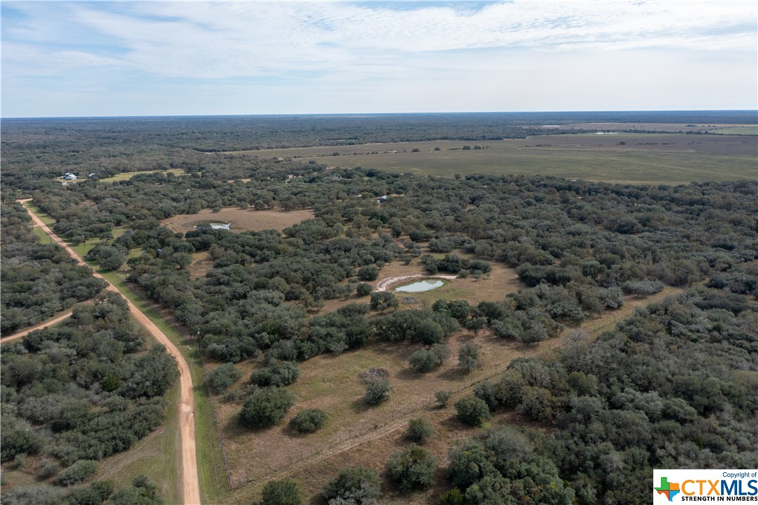 585 Private Road 1065