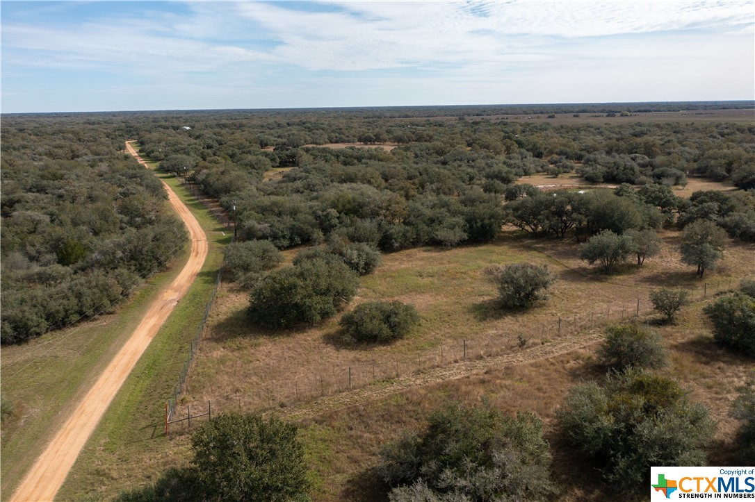 585 Private Road 1065
