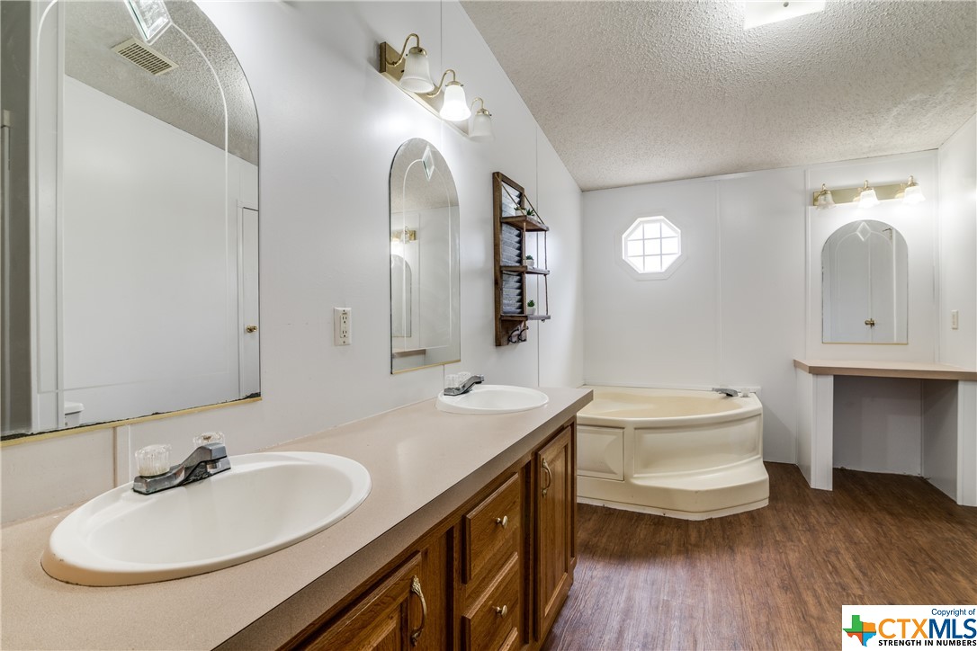 105 Lancelot Lane