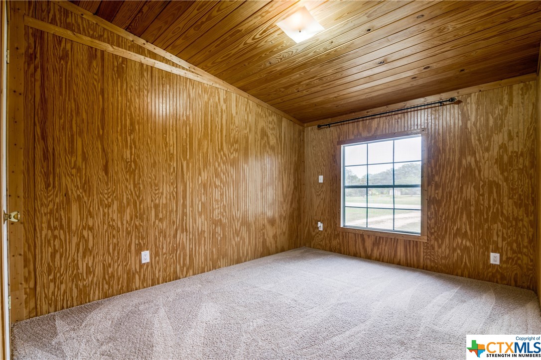 105 Lancelot Lane