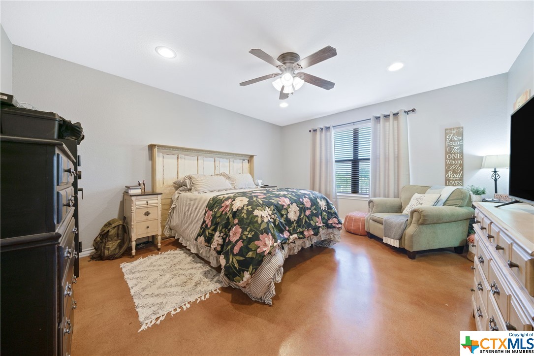 2825 Rocky Ridge Loop