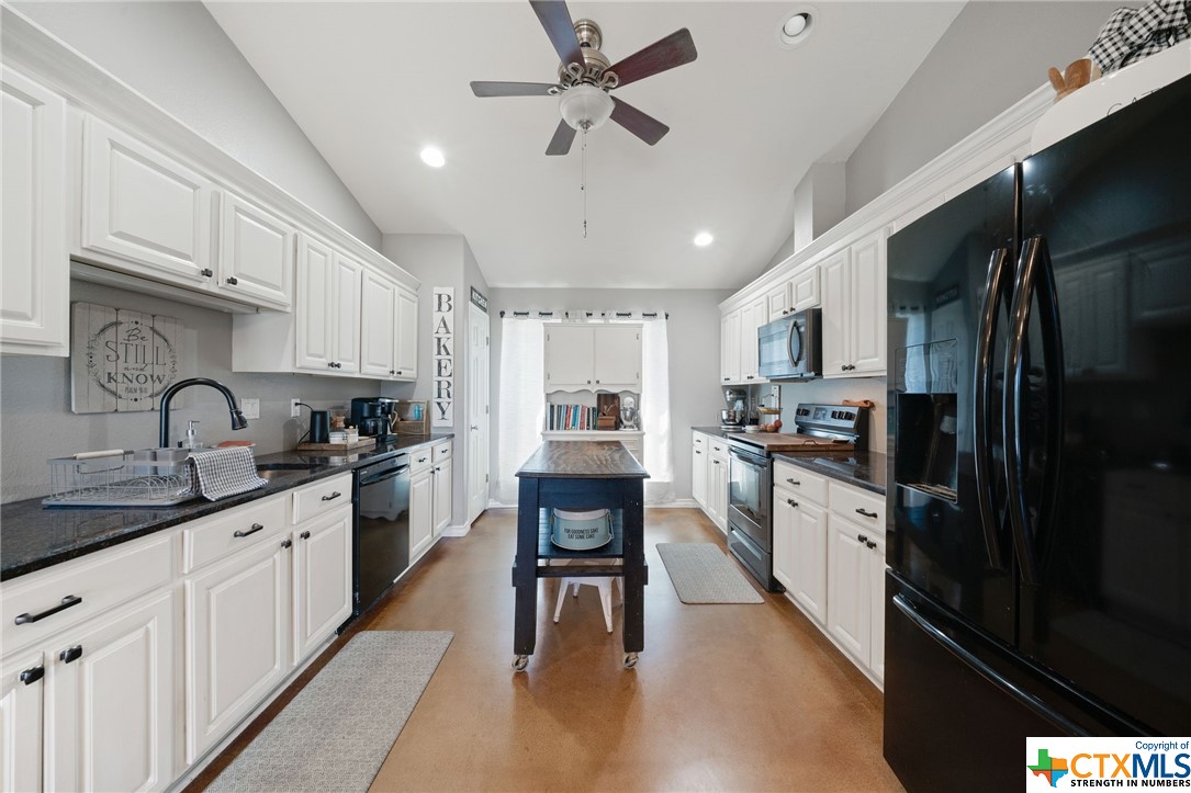 2825 Rocky Ridge Loop