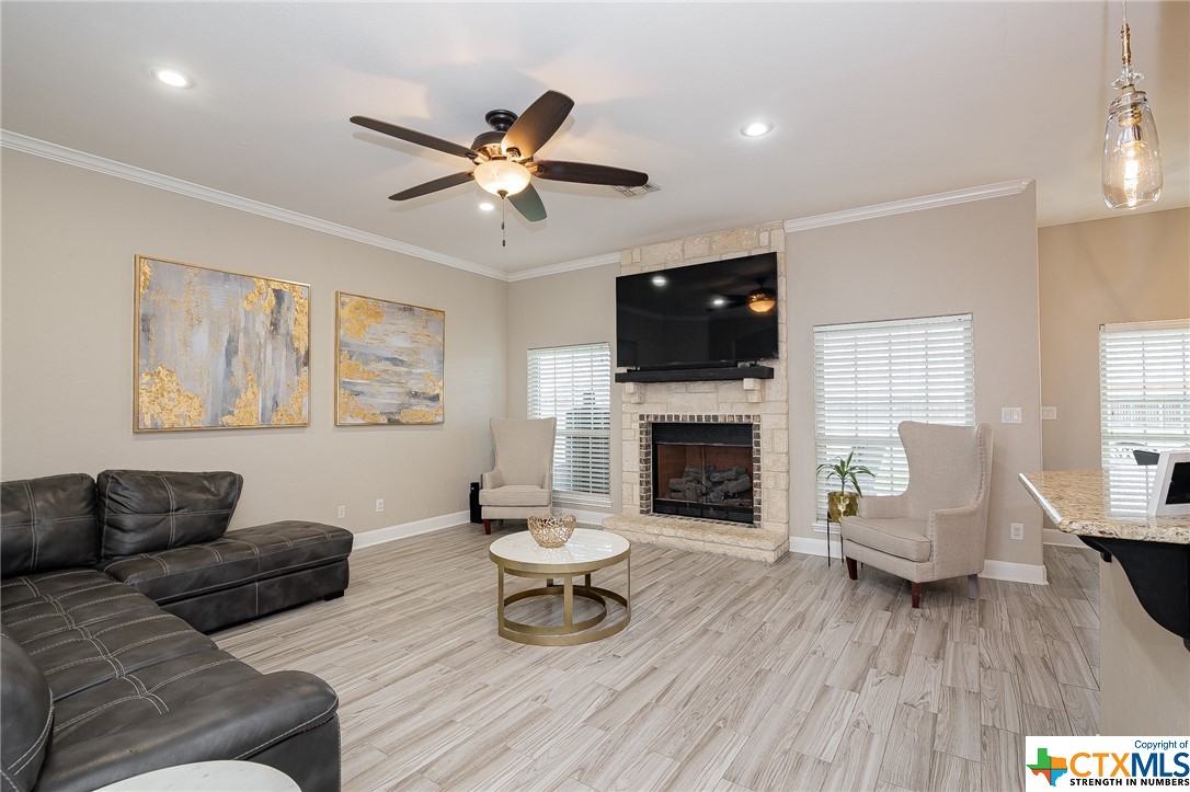 128 La Luz Drive