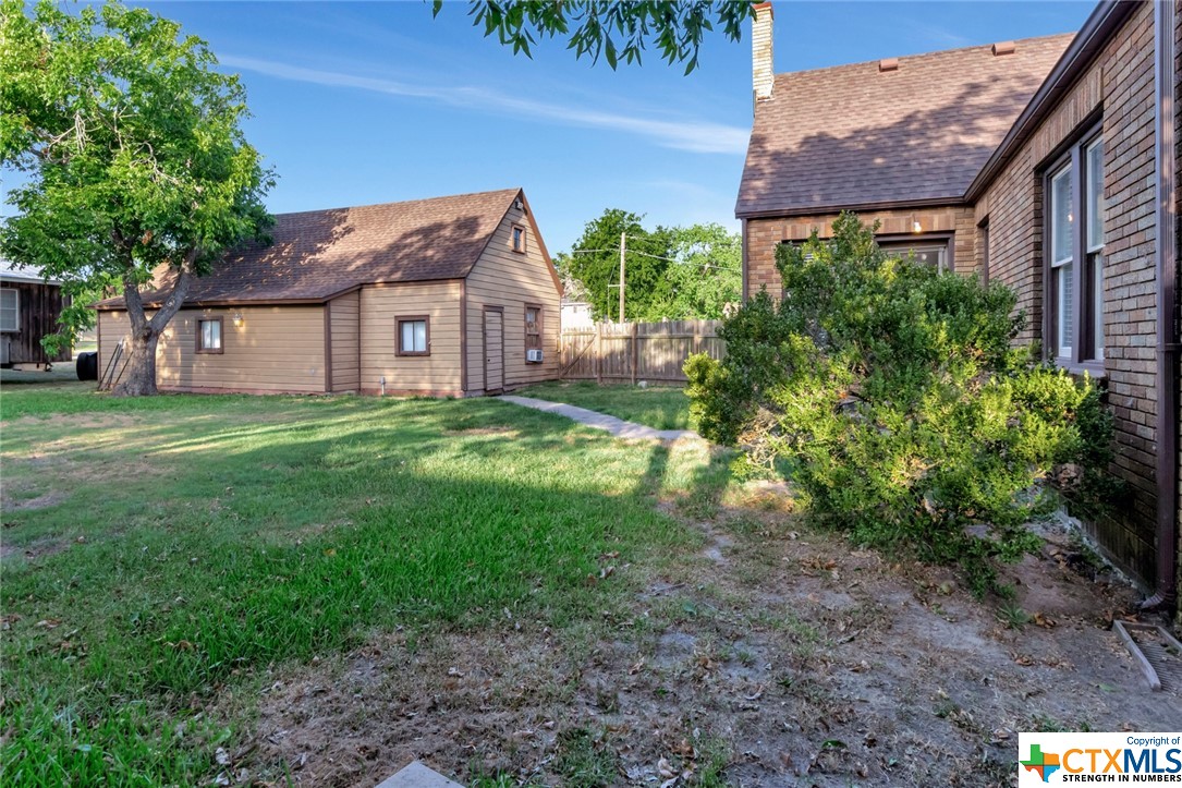 806 E Main Street