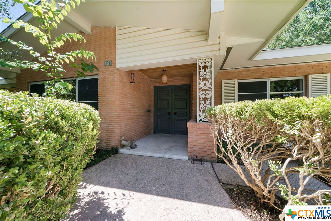 150 Oakhurst Place