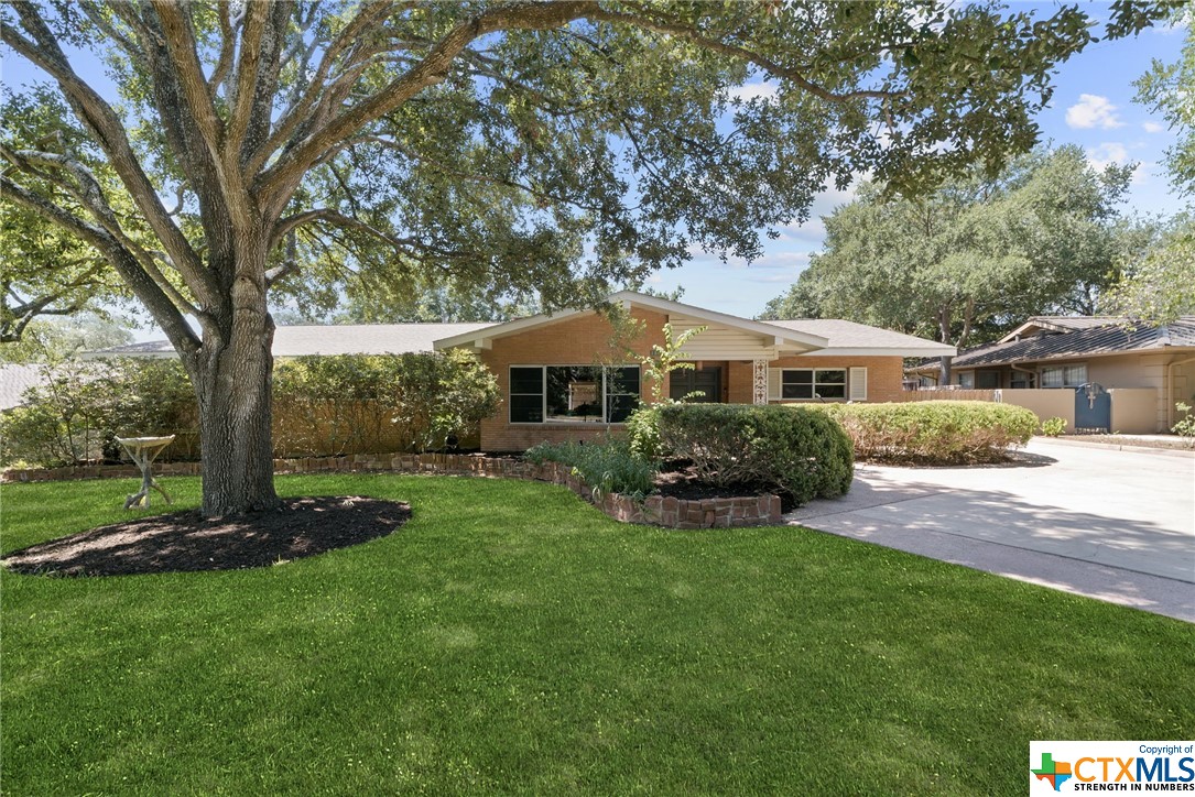 150 Oakhurst Place