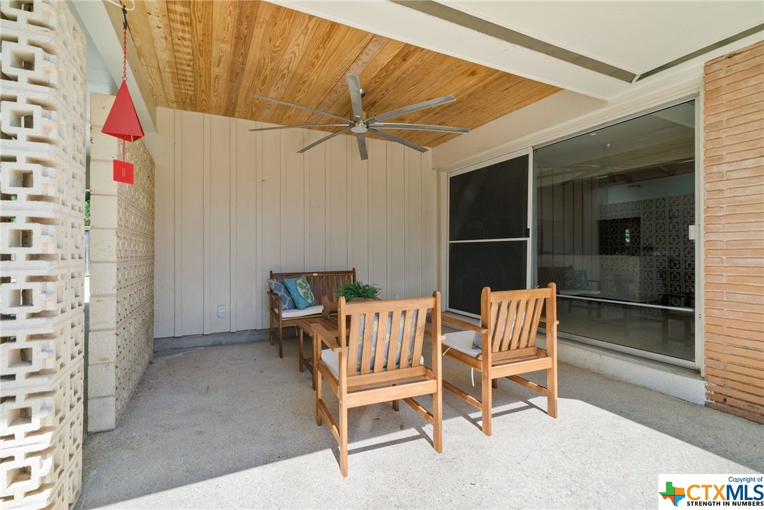 150 Oakhurst Place