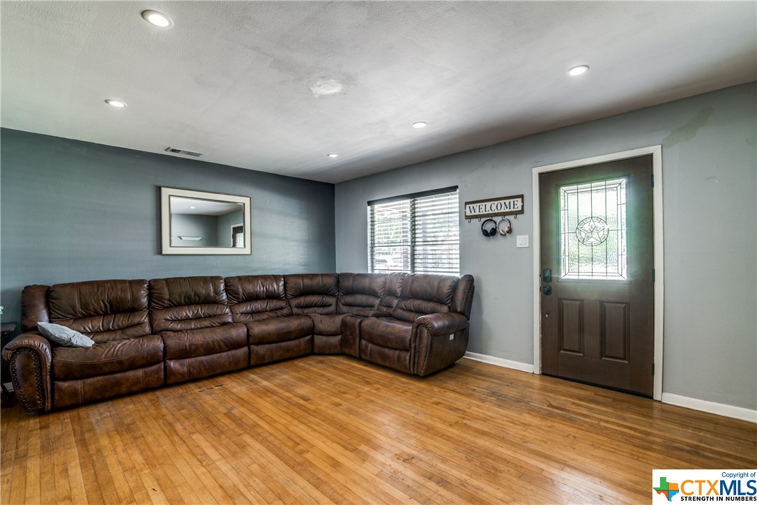 1302 Keller Lane