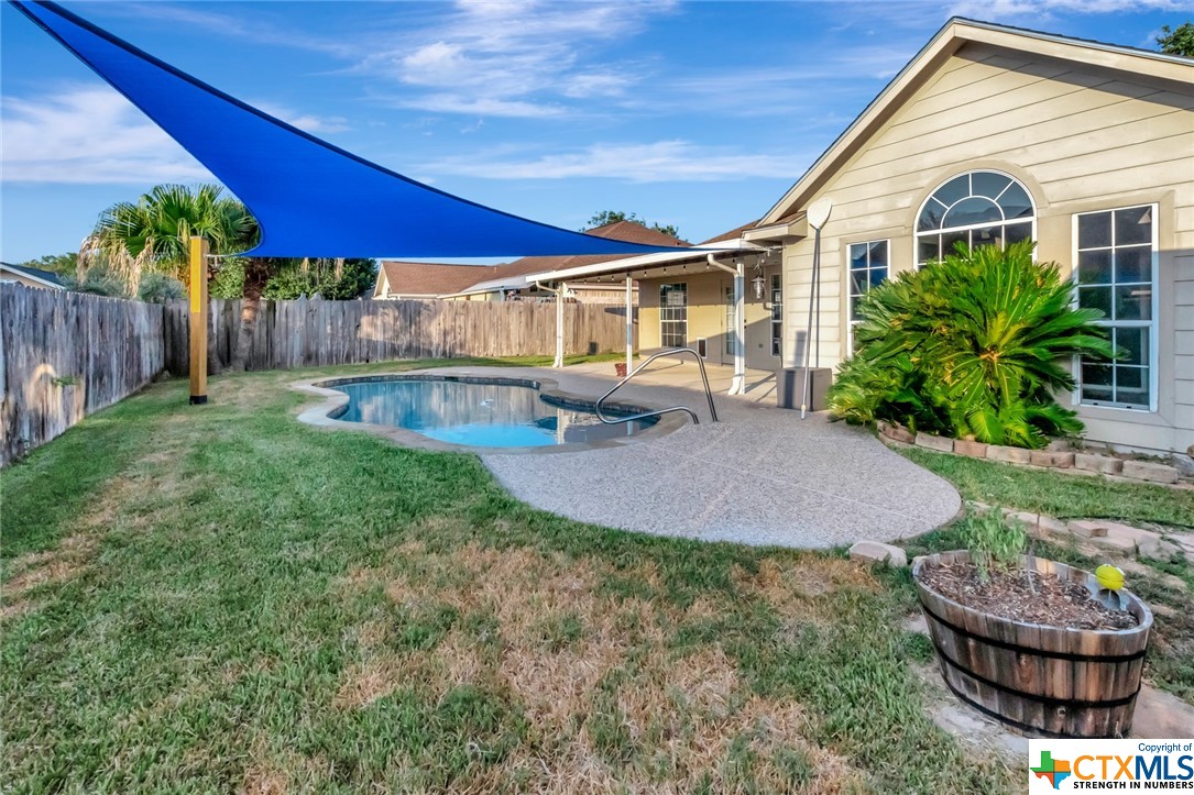 319 Macon Creek