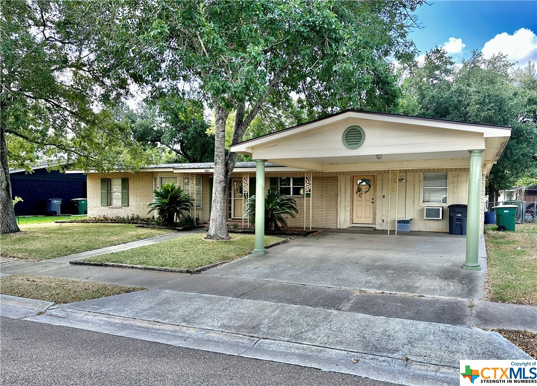 1901 Bon Aire Avenue