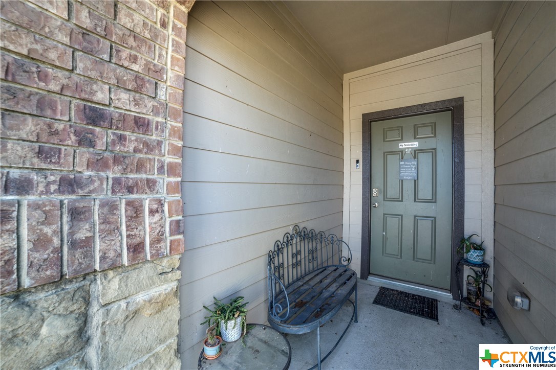 426 Lance Trail