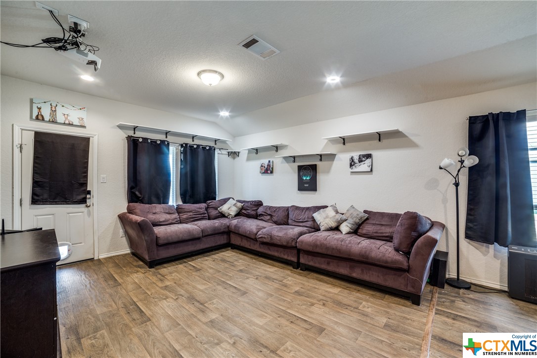 426 Lance Trail