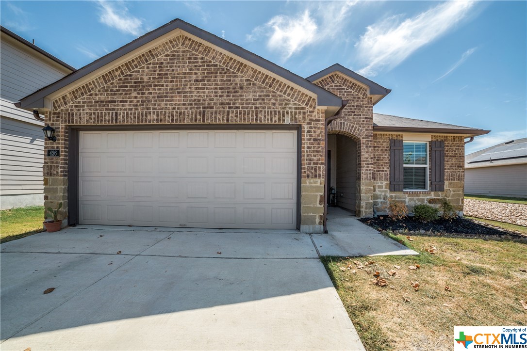 426 Lance Trail