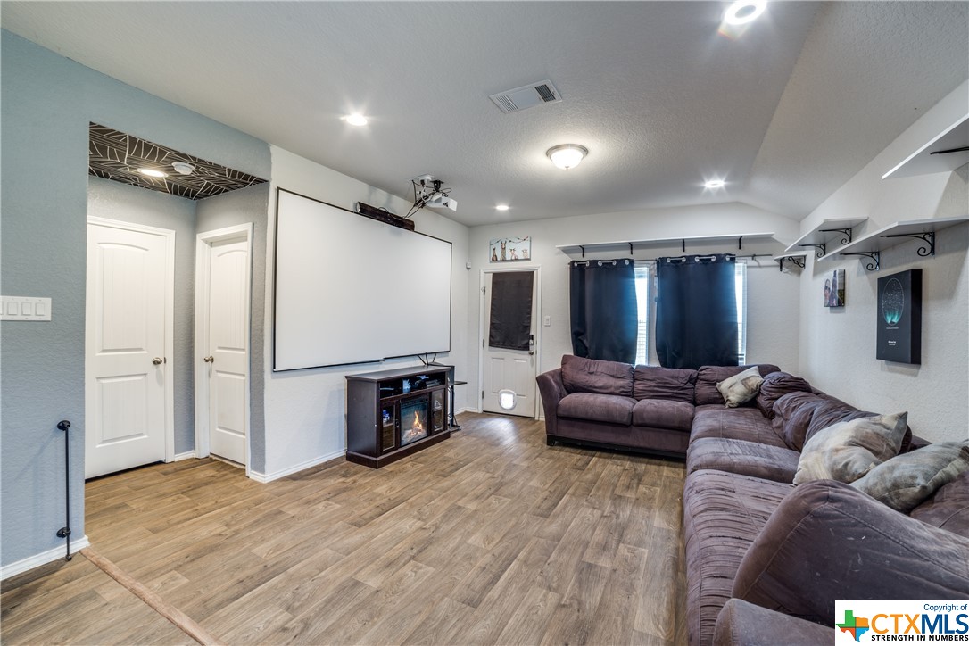 426 Lance Trail