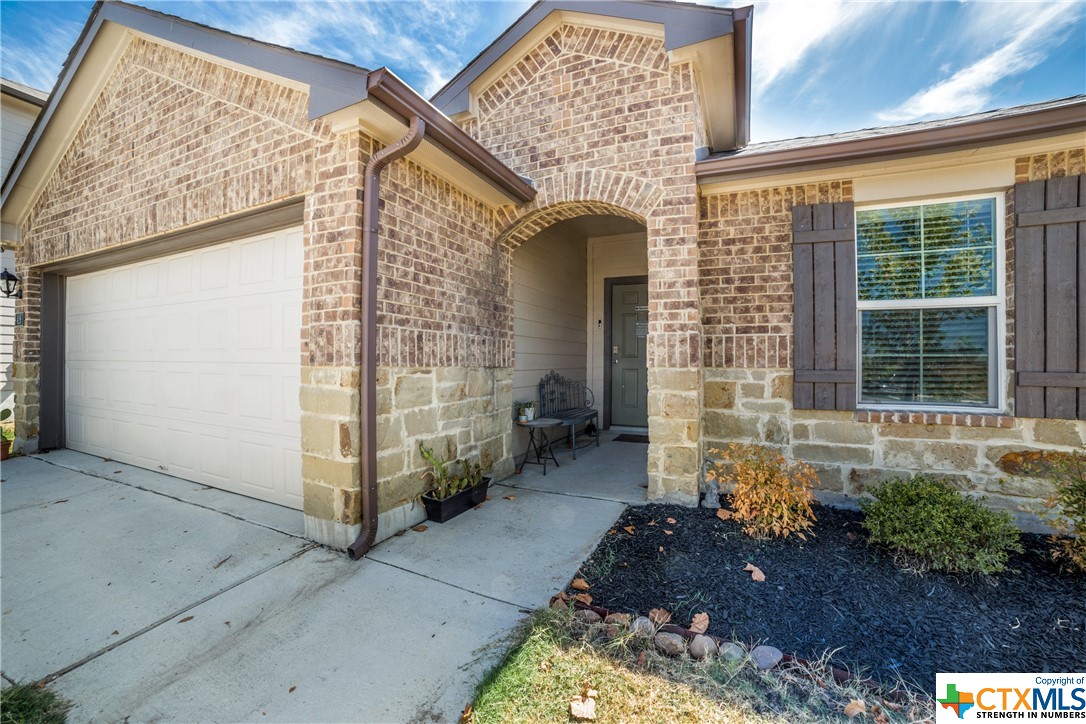 426 Lance Trail