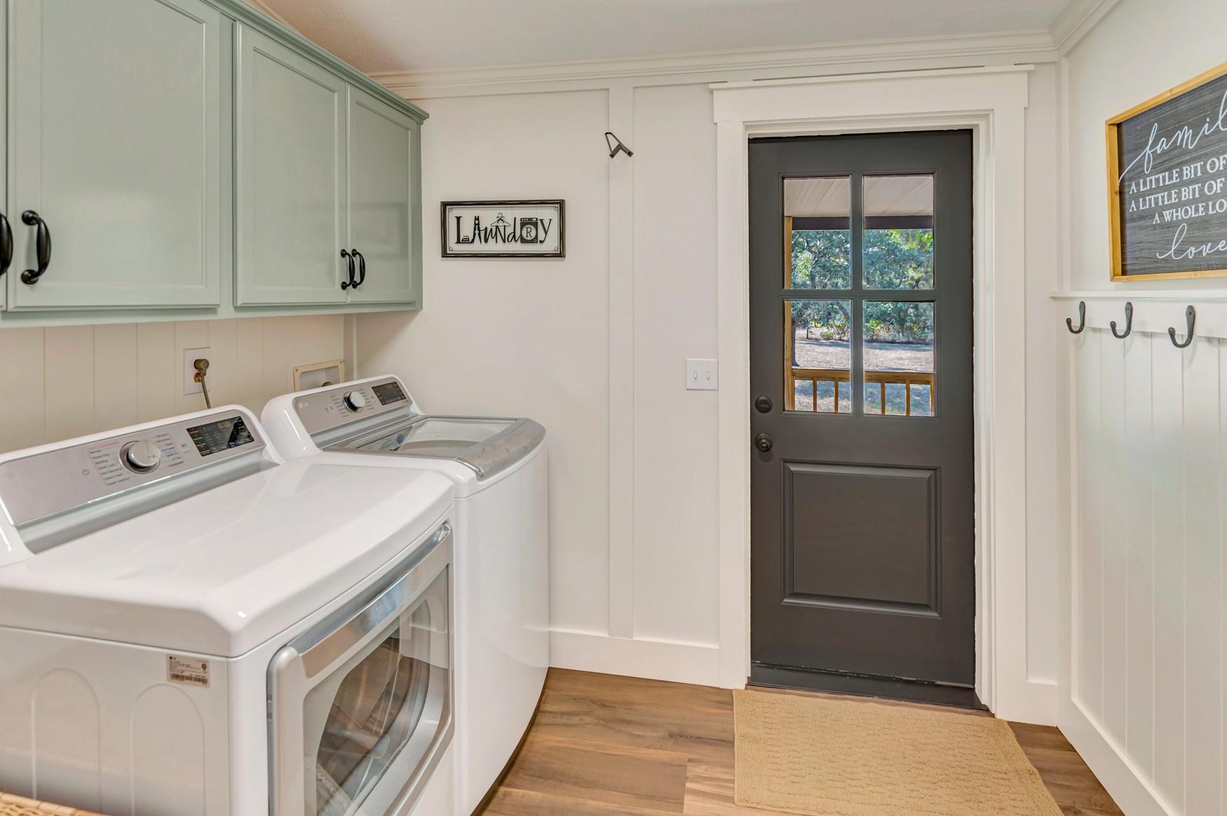 1079 Private Road 1051