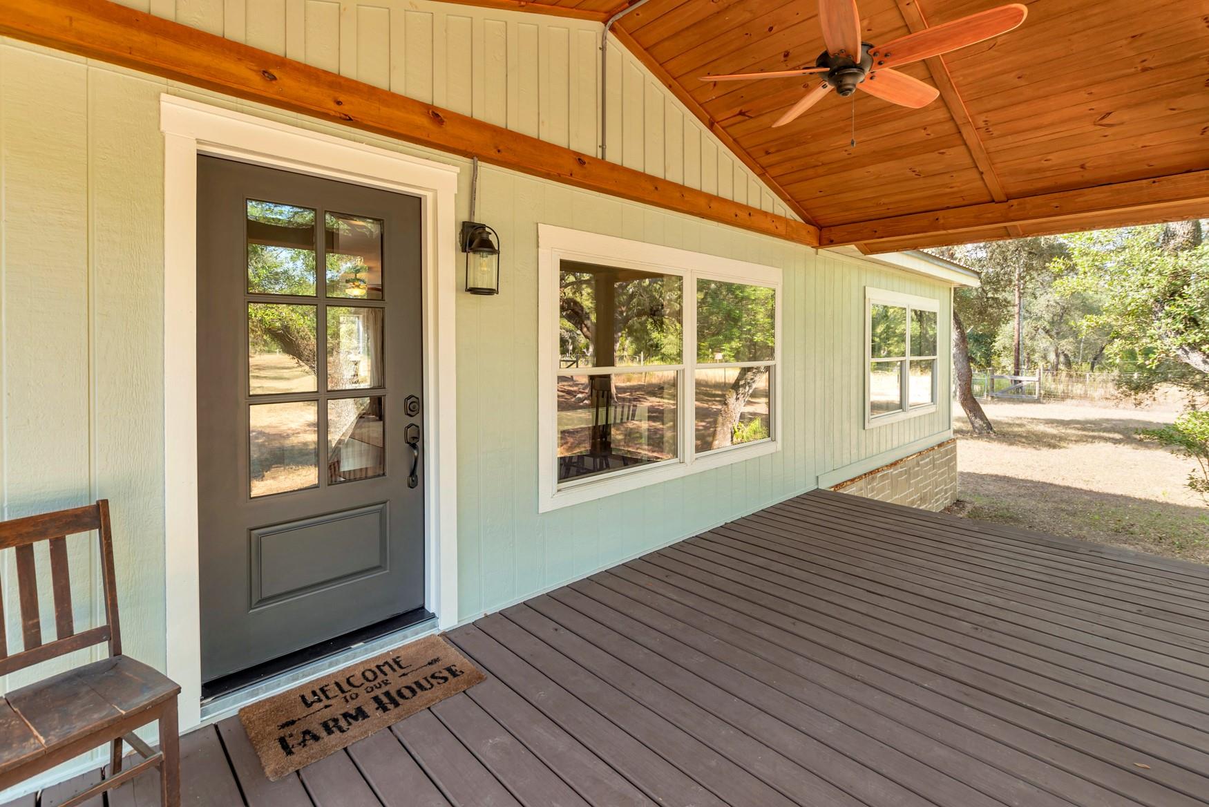1079 Private Road 1051