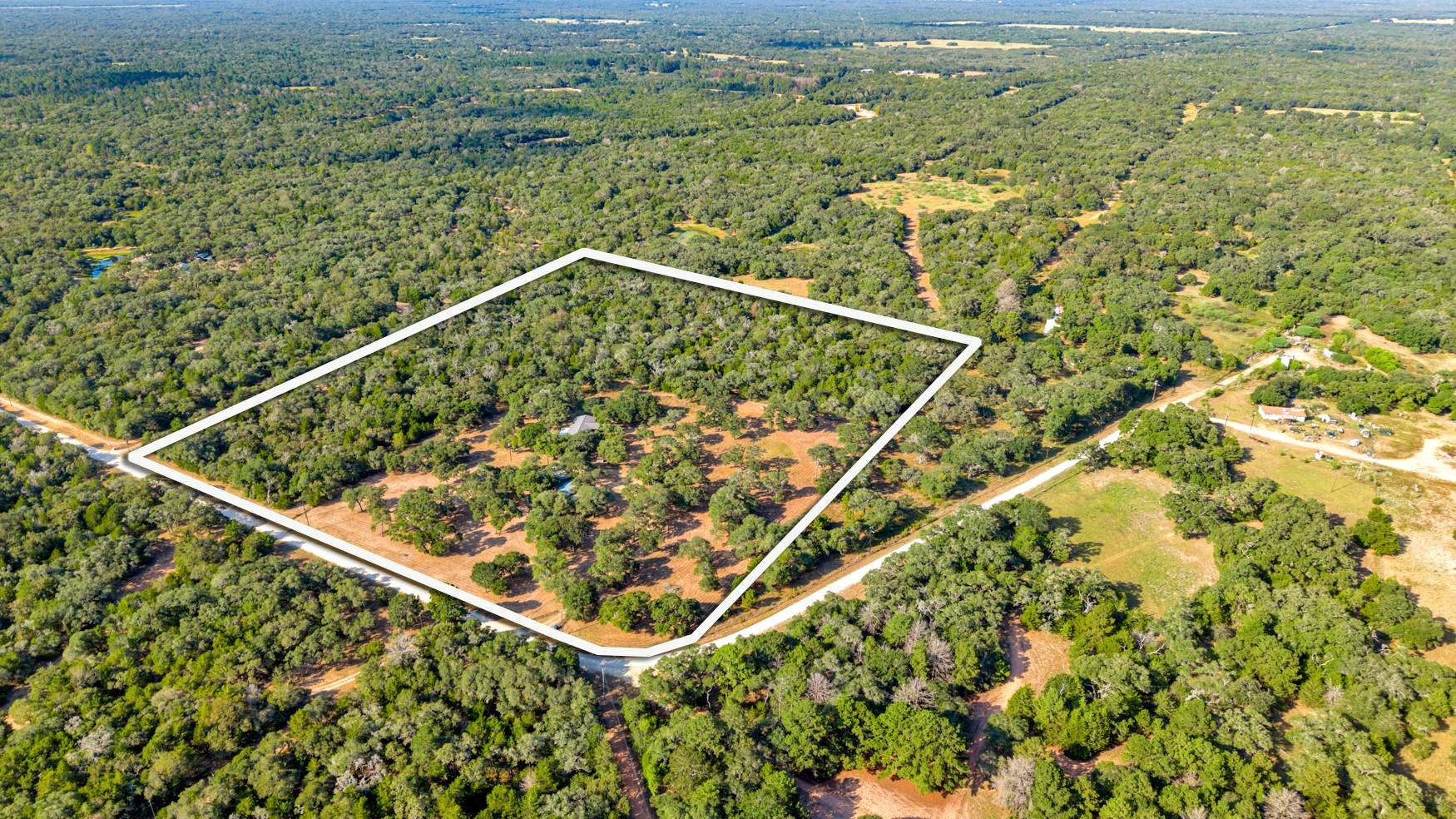 1079 Private Road 1051
