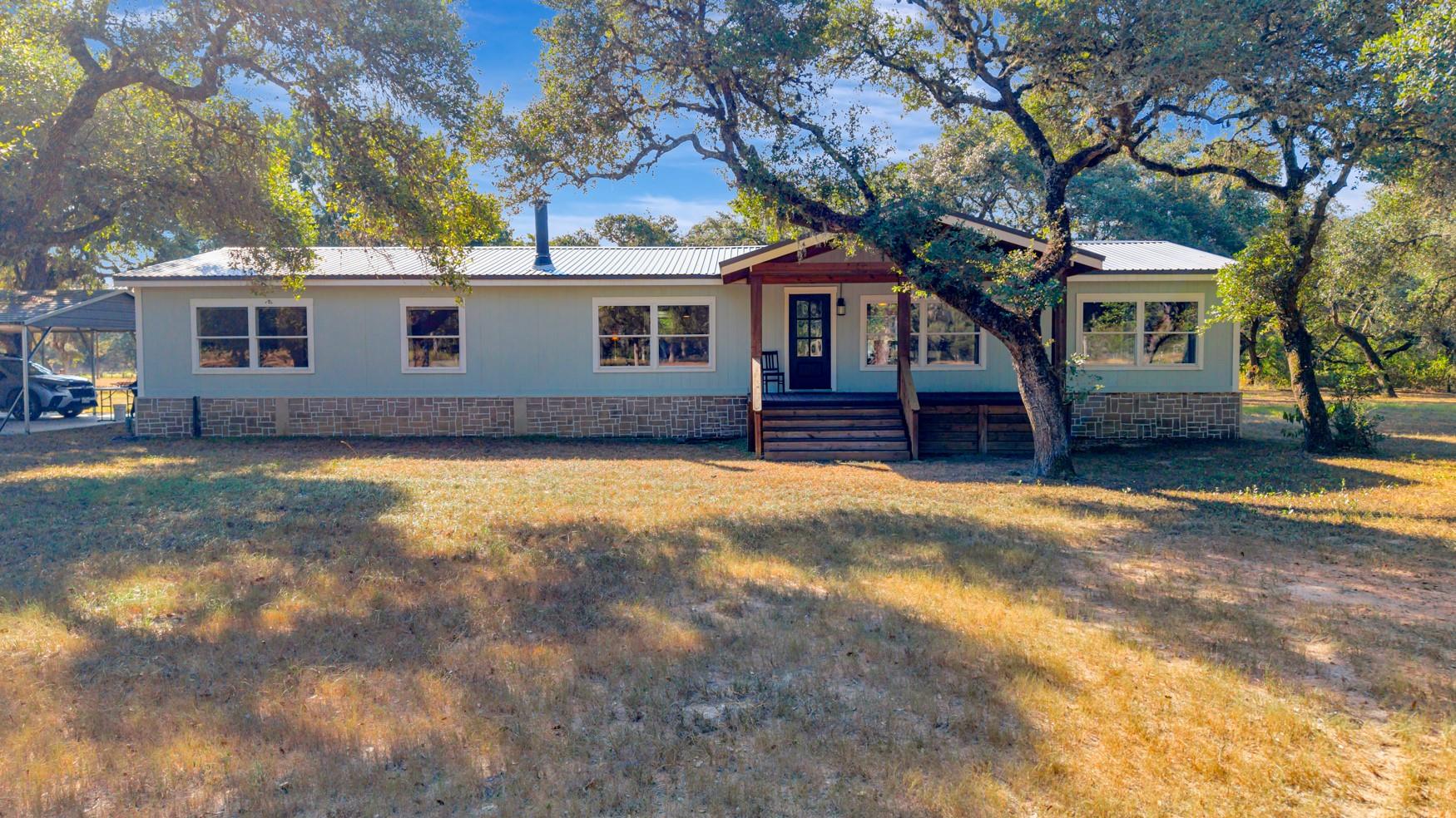 1079 Private Road 1051