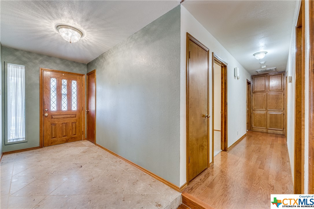 109 Turkey Hollow Circle