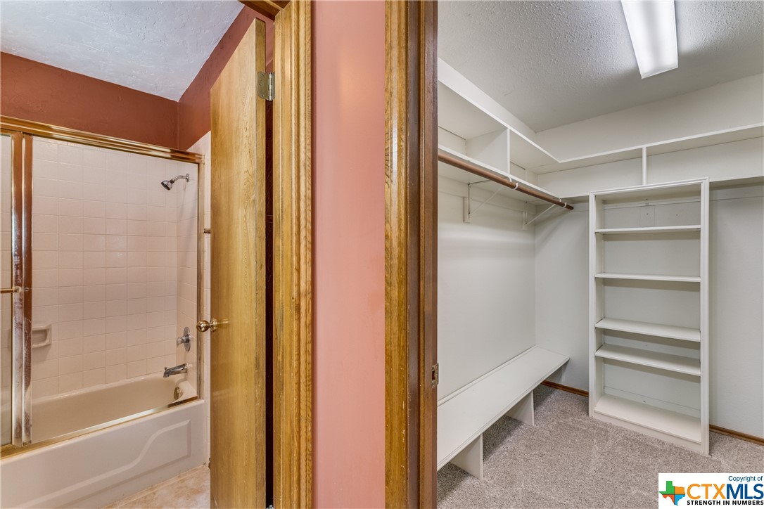 109 Turkey Hollow Circle