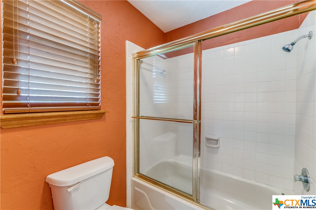 109 Turkey Hollow Circle