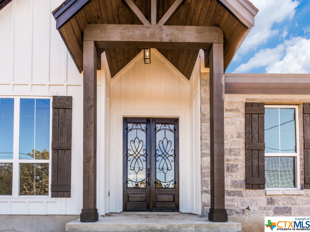 499 Persimmon Pass