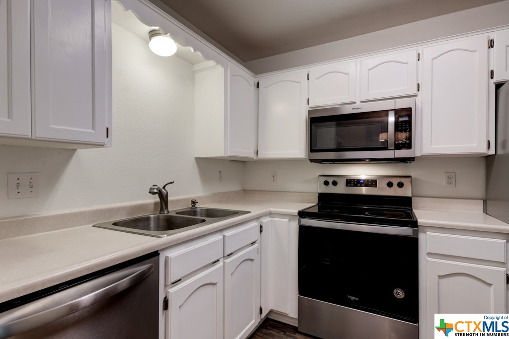 954 Parkdale Drive