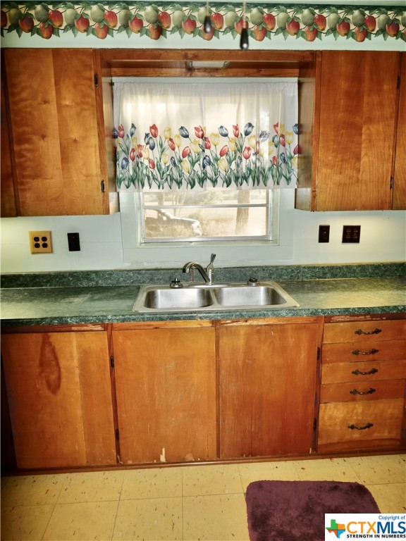 4782 E Hwy 111
