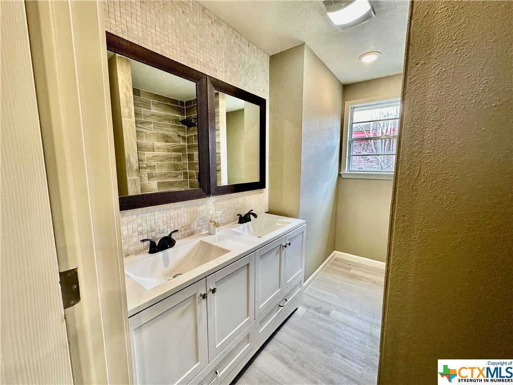 2304 Bon Aire Avenue