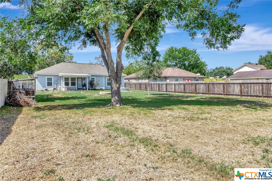 405B Larkspur