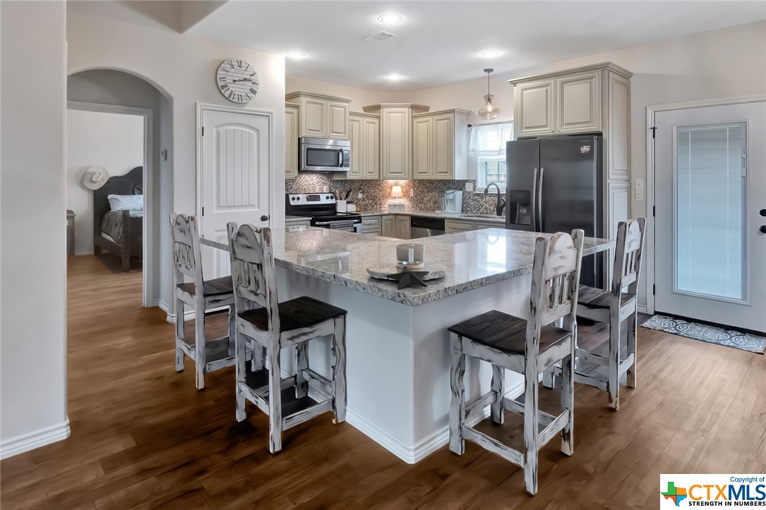 405B Larkspur