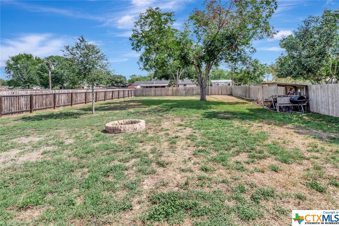 405B Larkspur