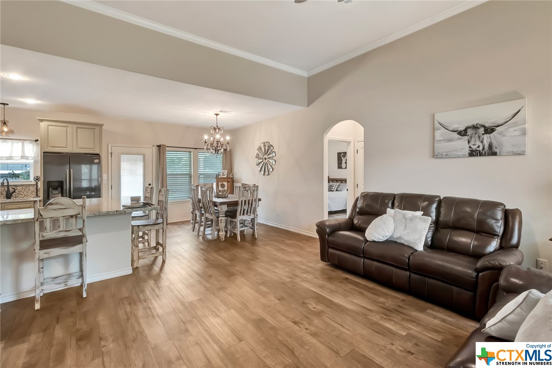 405B Larkspur