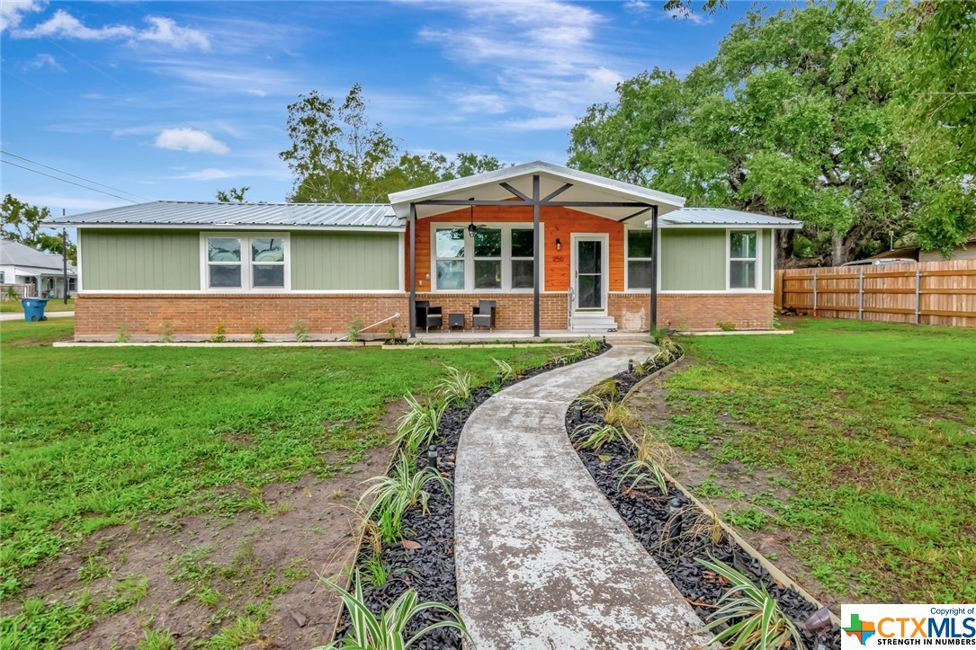 250 W Franklin Street