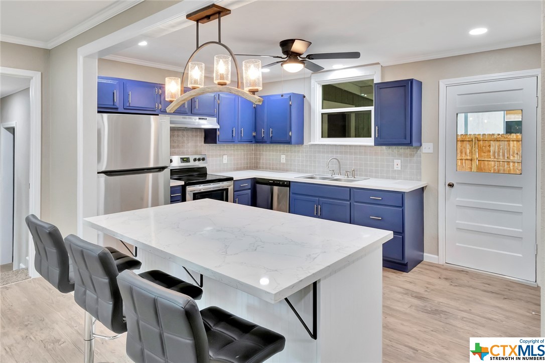 250 W Franklin Street