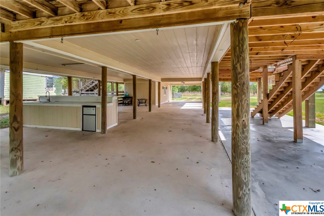 242 River Oaks Road