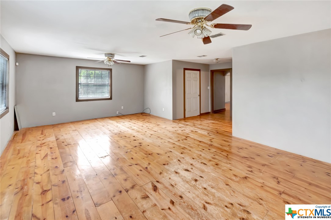 242 River Oaks Road