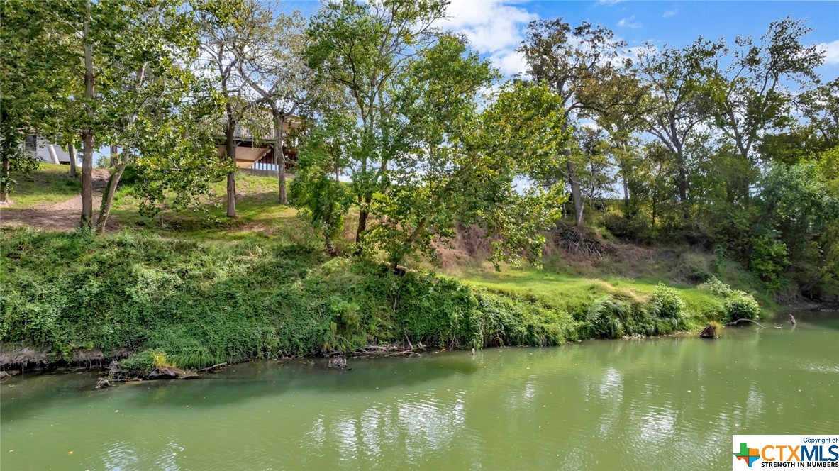242 River Oaks Road