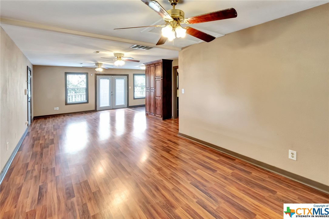 242 River Oaks Road