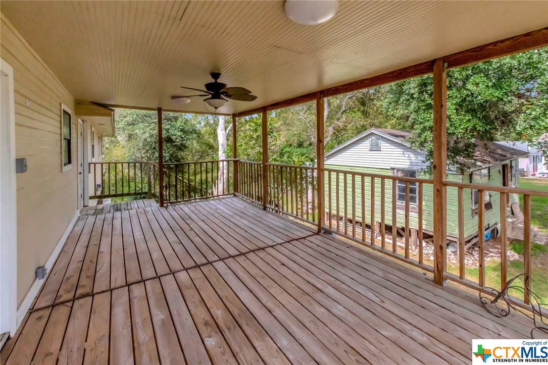 242 River Oaks Road