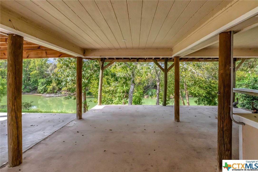 242 River Oaks Road