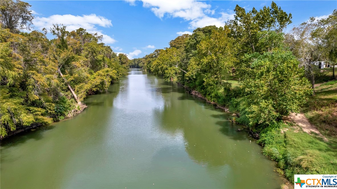242 River Oaks Road