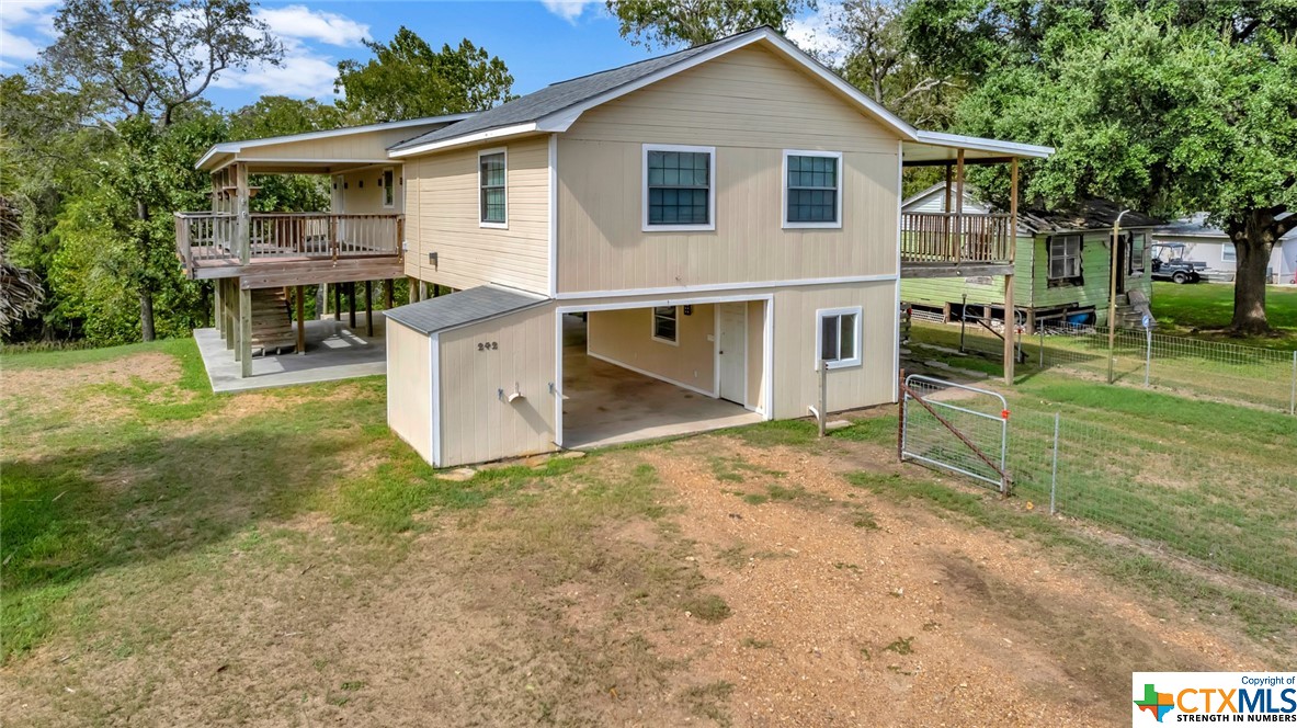 242 River Oaks Road