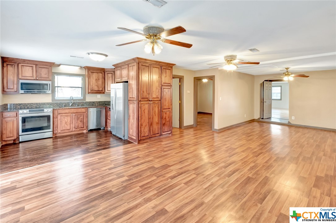 242 River Oaks Road