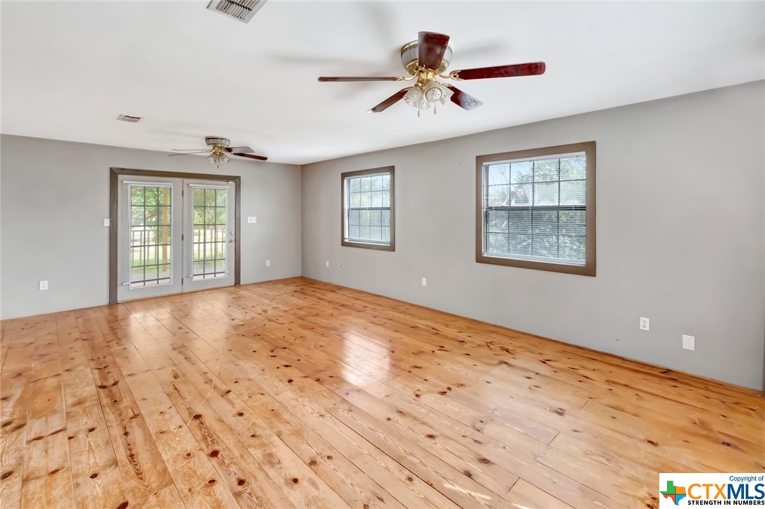242 River Oaks Road